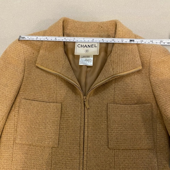 100% authentic Chanel vintage cashmere jacket - Picture 11 of 16